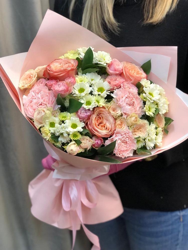 Букет нежные объятья в Куровском Букет цветов из: Гвоздики, Розы и Хризантемы в Куровском