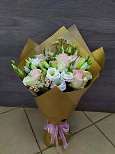 Букет цветов из:  Розы и Лизиантусы #REPLACE_PRED# Куровском