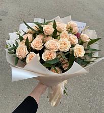 Букет Кремовые розы Латте в Куровском