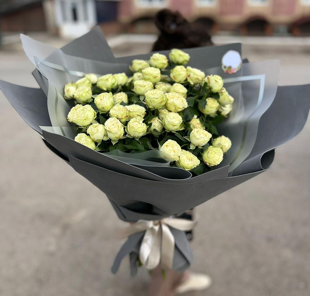 Белые кустовые розы Солинеро в Куровском Букет Белые кустовые розы Солинеро в Куровском