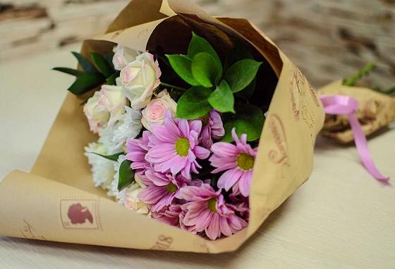Букет цветов из: Розы и Хризантемы в Куровском