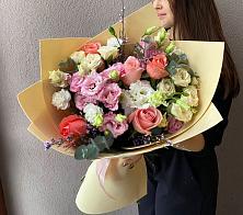 Букет цветов из:  Розы, Лизиантусы и Гвоздики в Куровском